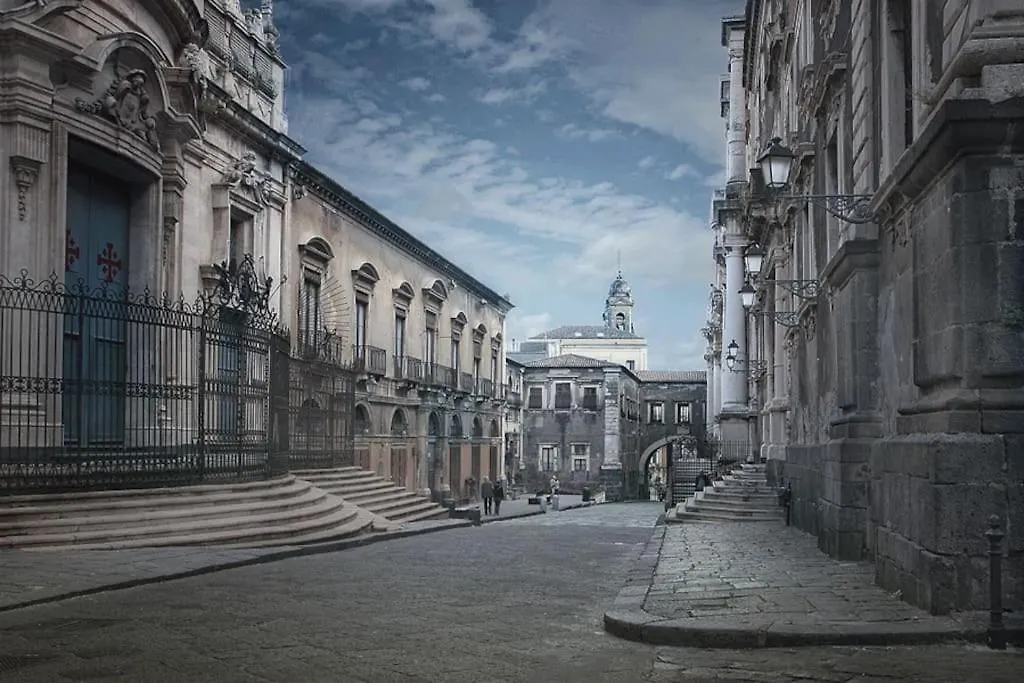 Luxury Suite Centro Catania 0*,